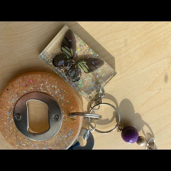 Bottle opener keychain - Picture 16 of 17